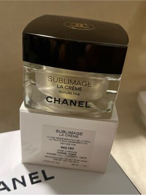 CHANEL Sublimage La Crème - Black and Clear Glass Jar